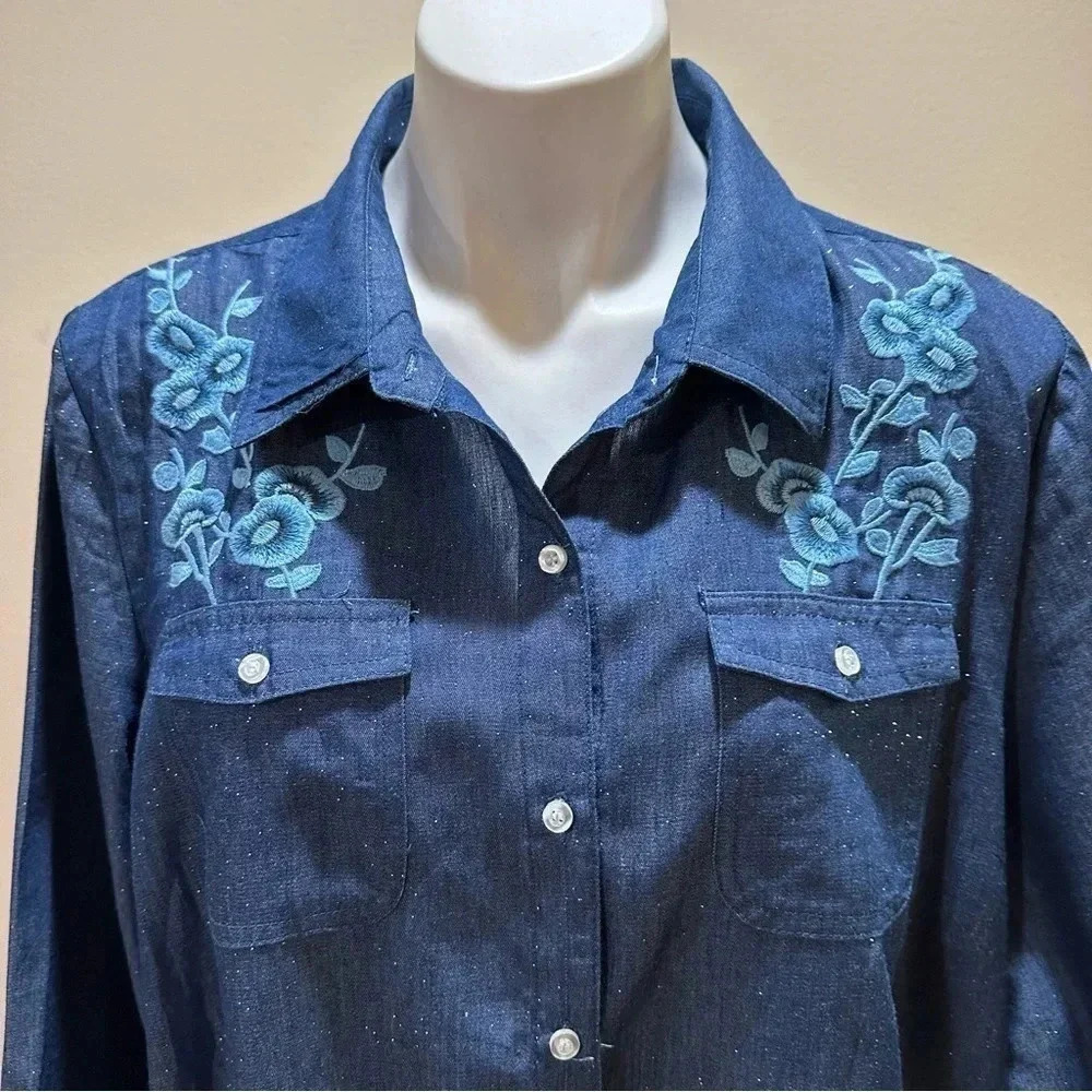 C D Daniels Embroidery With Sparkl Button Down Ts… - image 4